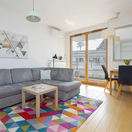 Air-conditioned With Parking Warsaw's Wola District By Renters