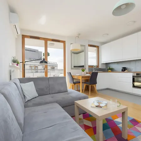 Air-conditioned With Parking Warsaw's Wola District By Renters Appartement *